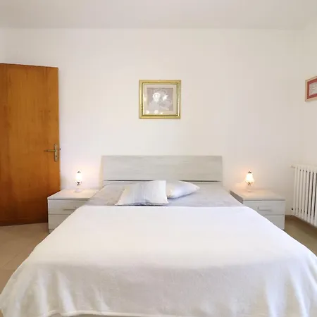 Semesterbostad Casa Ambra A *